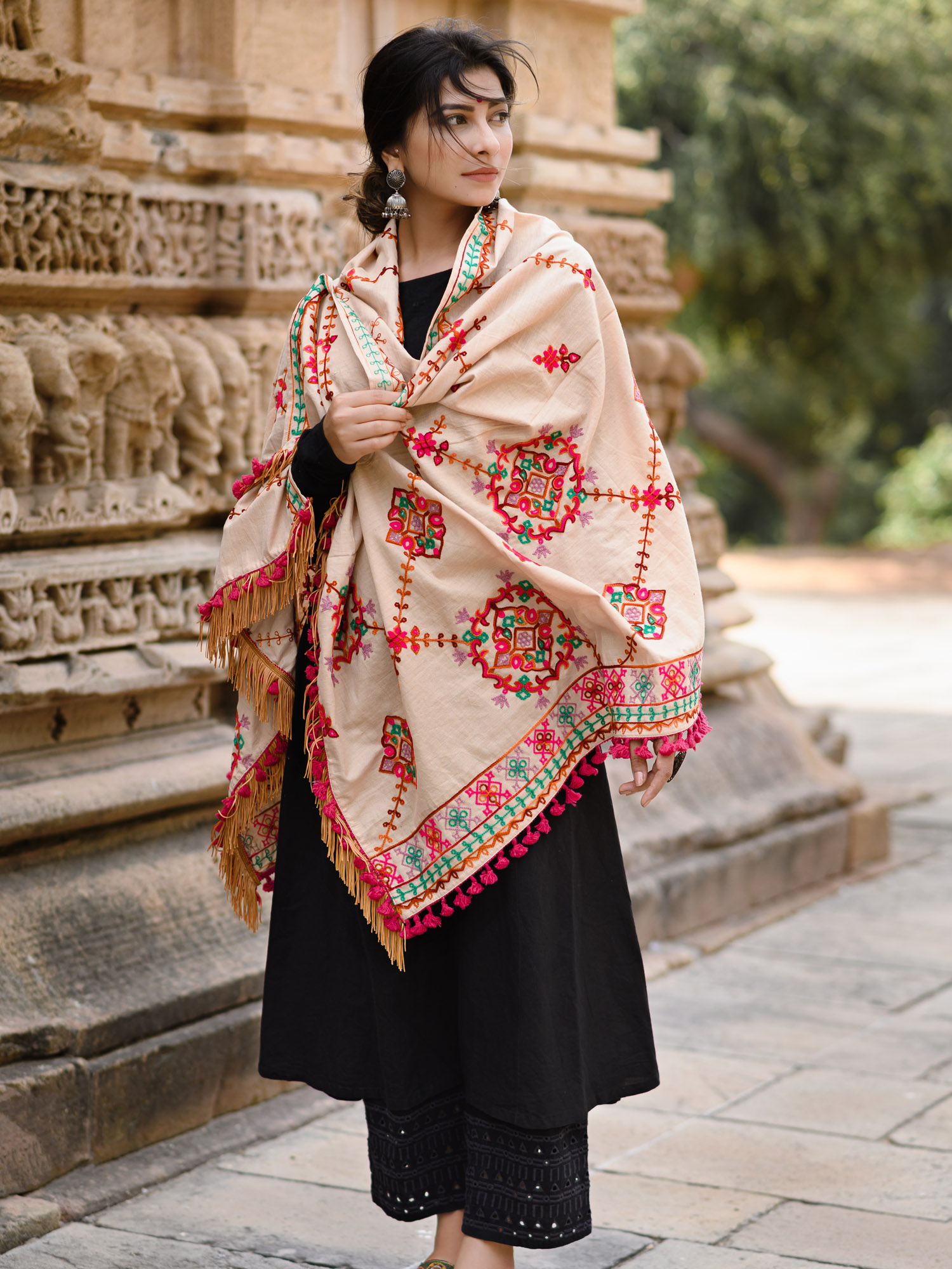 Beige Floral Motifs Aari Heavily Embroidered Khadi Shawl/Dupatta With 
Rani Tassel Lace