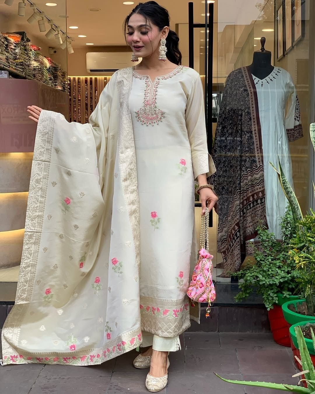 Classic Kurti Pant Dupatta Set